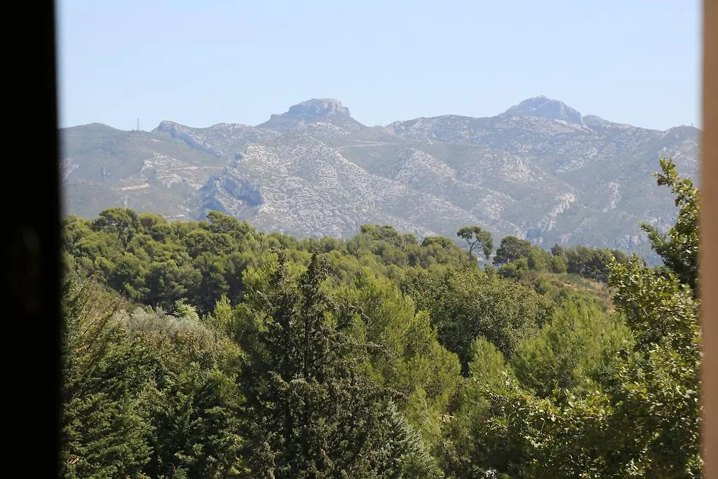 La Tour Aux 7 Fenetres Hotel Aubagne France